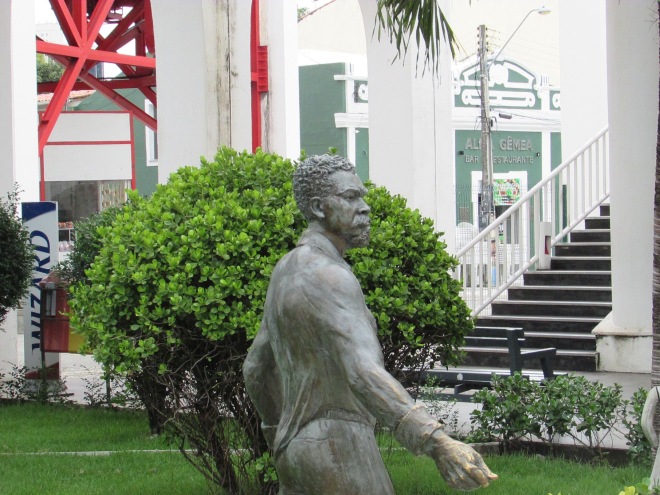 Estatua do Chico da Matilde no Centro Cultural Dragão do Mar. 